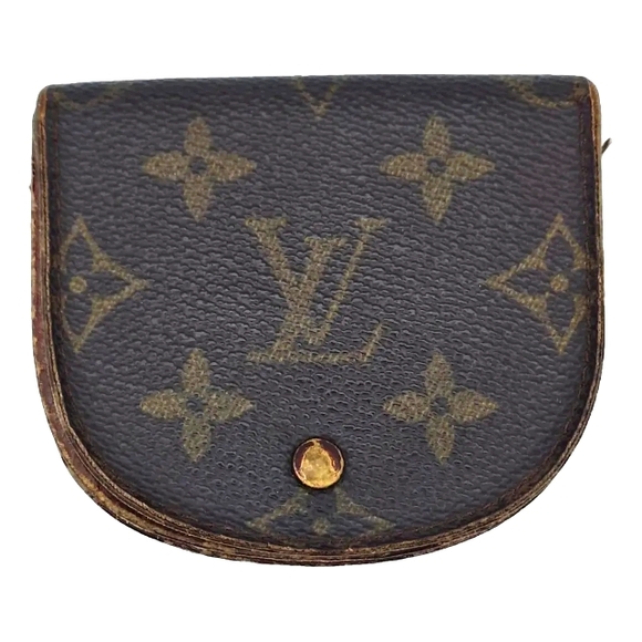 Small Louis Vuitton pouch - Picture 1 of 1